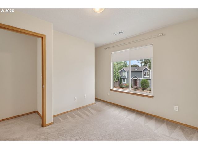 6628 Se REEDWAY St, Portland, OR 97206
