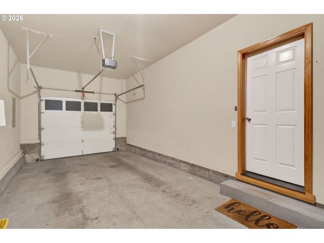 6628 Se REEDWAY St, Portland, OR 97206