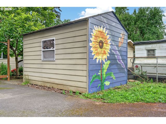 6628 Se REEDWAY St, Portland, OR 97206