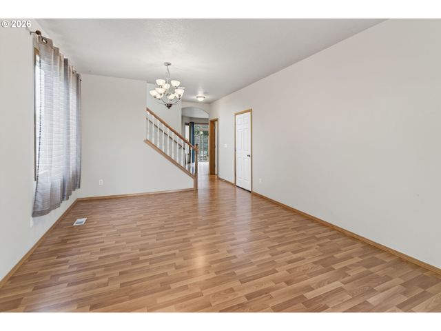 6628 Se REEDWAY St, Portland, OR 97206