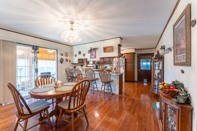 607 E 15th Street, Johnston City, IL 62951