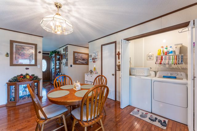 607 E 15th Street, Johnston City, IL 62951