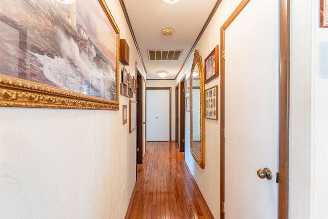 607 E 15th Street, Johnston City, IL 62951