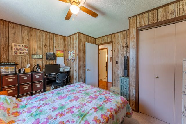 607 E 15th Street, Johnston City, IL 62951