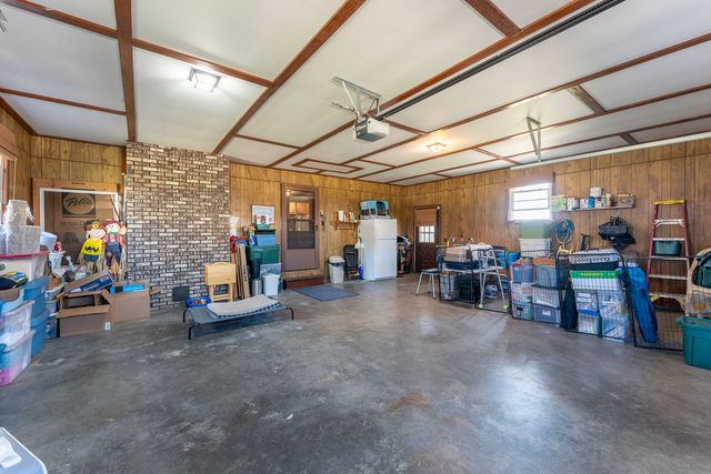 607 E 15th Street, Johnston City, IL 62951