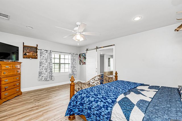 43271 Bayou Narcisse, Gonzales, LA 70737