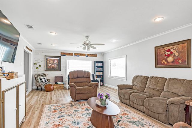 43271 Bayou Narcisse, Gonzales, LA 70737