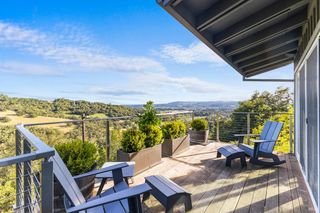 1831 Madrone Ave, Healdsburg, CA 95448