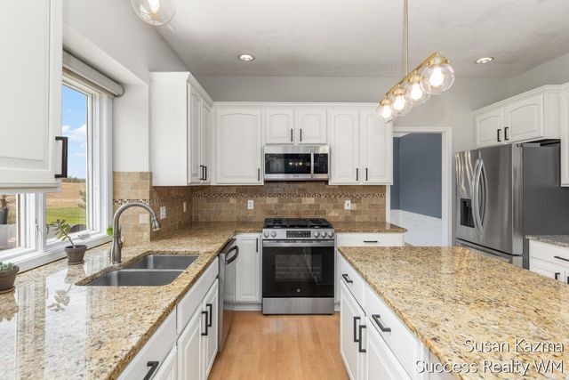 88 Summerwyn Drive, Caledonia, MI 49316