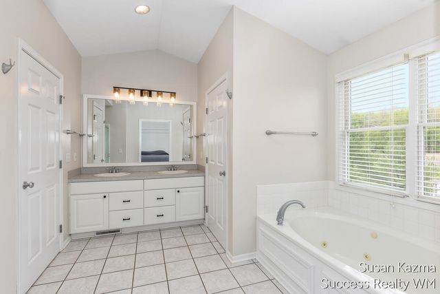 88 Summerwyn Drive, Caledonia, MI 49316