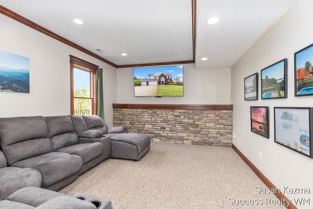 88 Summerwyn Drive, Caledonia, MI 49316