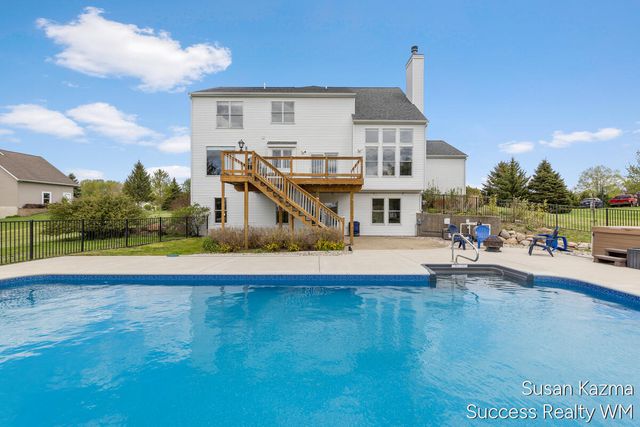 88 Summerwyn Drive, Caledonia, MI 49316
