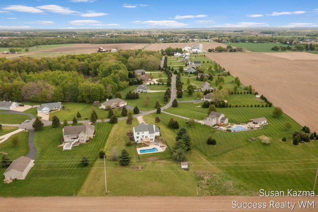 88 Summerwyn Drive, Caledonia, MI 49316