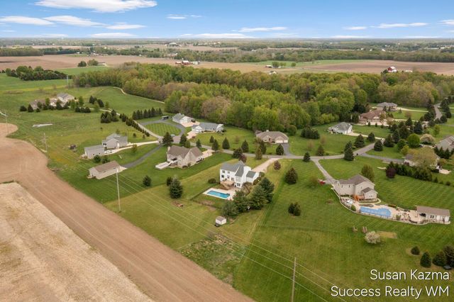 88 Summerwyn Drive, Caledonia, MI 49316