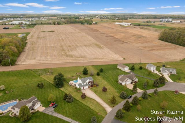 88 Summerwyn Drive, Caledonia, MI 49316
