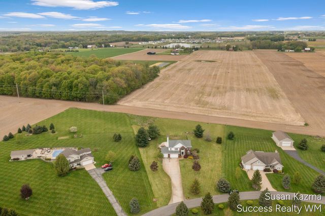 88 Summerwyn Drive, Caledonia, MI 49316