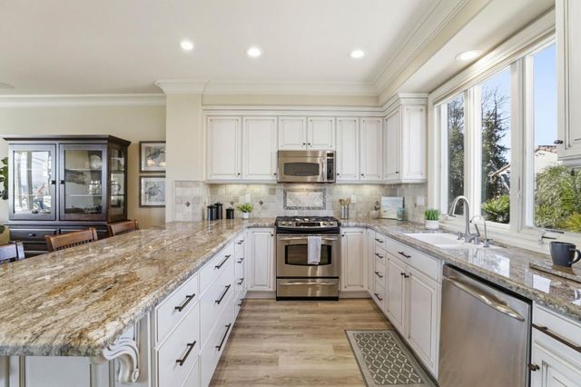 106 Younger Way D, Santa Cruz, CA 95060