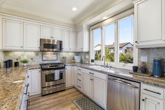 106 Younger Way D, Santa Cruz, CA 95060