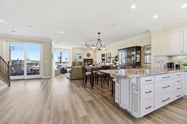 106 Younger Way D, Santa Cruz, CA 95060