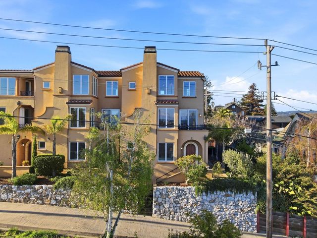 106 Younger Way D, Santa Cruz, CA 95060