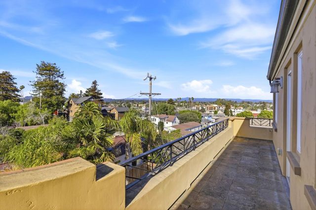 106 Younger Way D, Santa Cruz, CA 95060