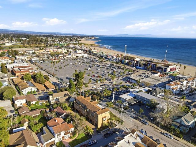 106 Younger Way D, Santa Cruz, CA 95060