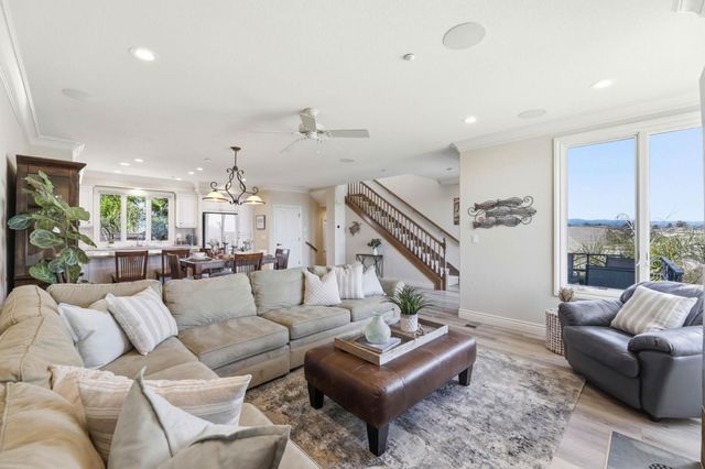 106 Younger Way D, Santa Cruz, CA 95060