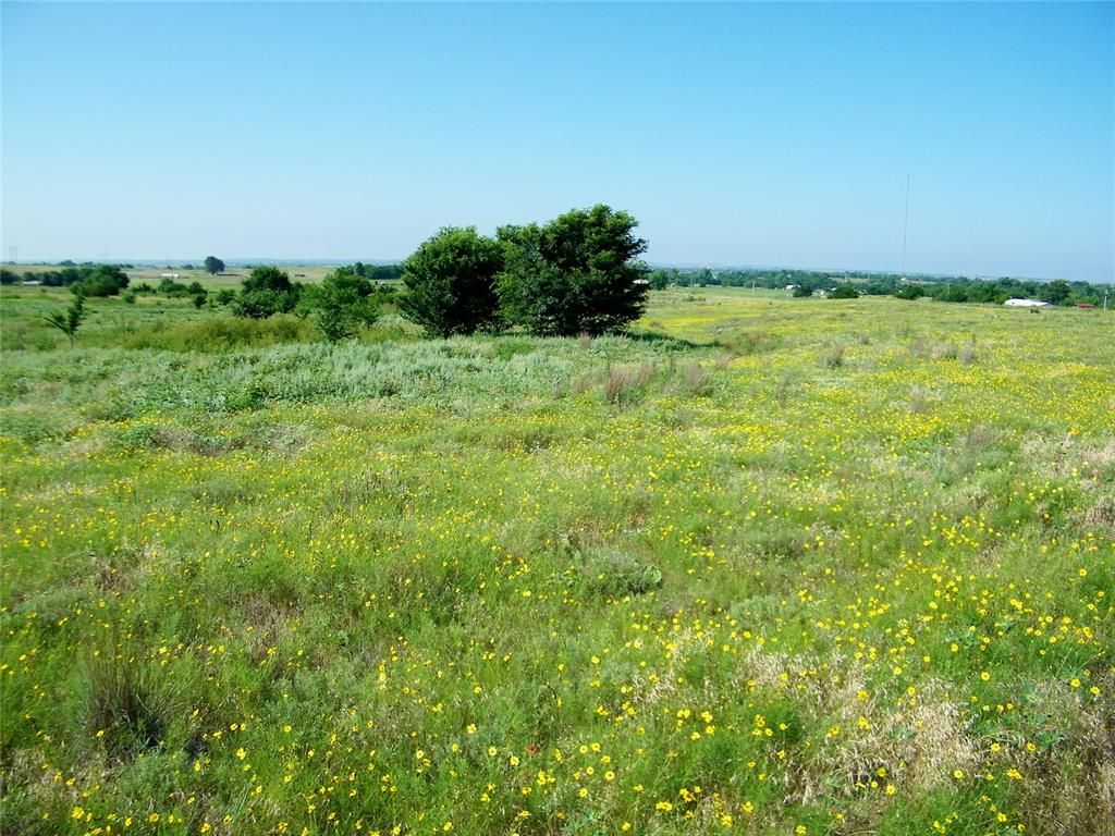 Image 14 of property listing at County Street 2700, Cyril, OK 73029