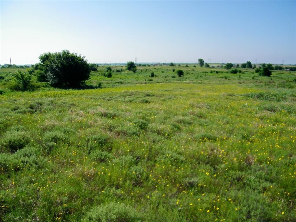 Image 16 of property listing at County Street 2700, Cyril, OK 73029