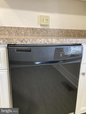 615 WEST END AVE, Lancaster, PA 17603