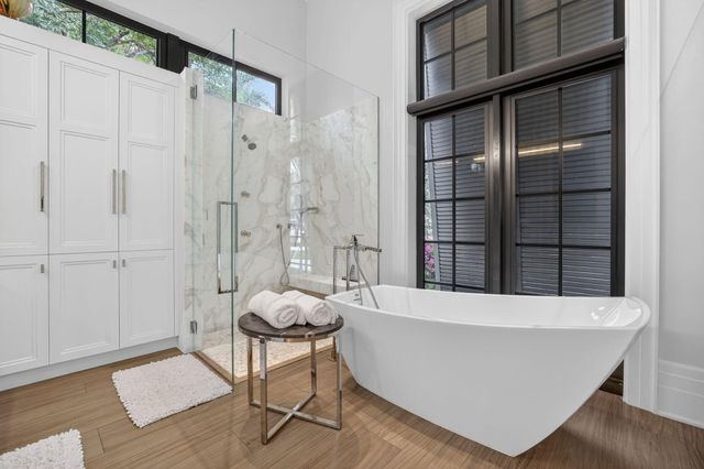 400 Mola Avenue, Fort Lauderdale, FL 33301