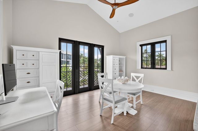 400 Mola Avenue, Fort Lauderdale, FL 33301
