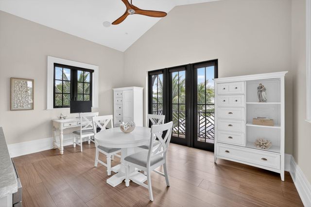 400 Mola Avenue, Fort Lauderdale, FL 33301