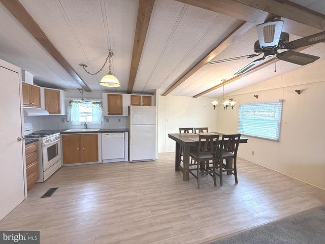 36 MEADOW RUN PL, Harrisburg, PA 17112