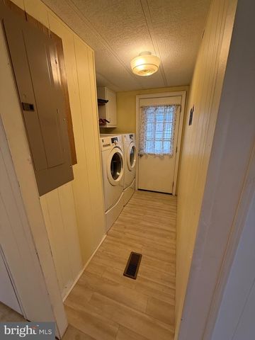 36 MEADOW RUN PL, Harrisburg, PA 17112