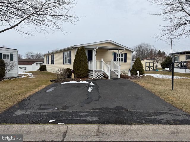 36 MEADOW RUN PL, Harrisburg, PA 17112