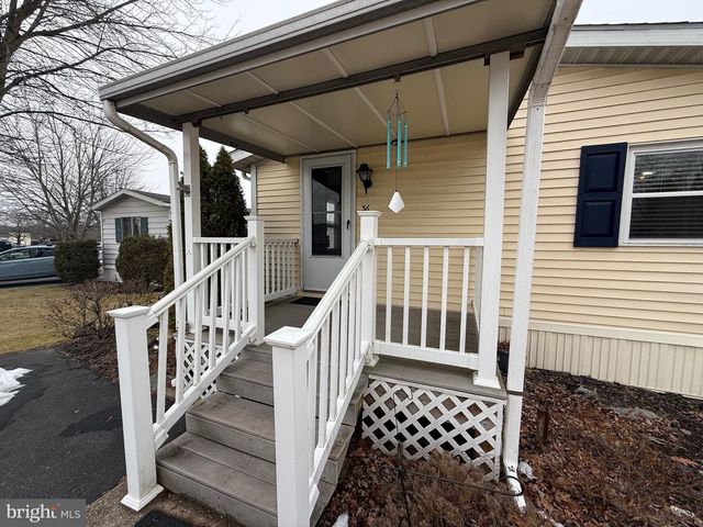 36 MEADOW RUN PL, Harrisburg, PA 17112