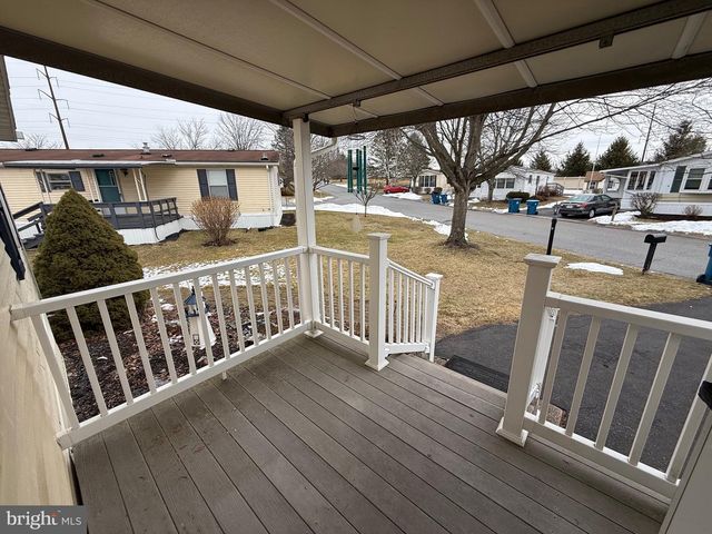 36 MEADOW RUN PL, Harrisburg, PA 17112