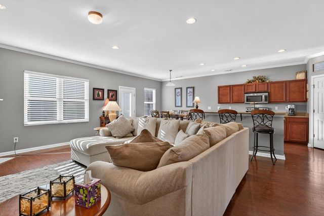 515 Rock Island Way, Lebanon, TN 37087