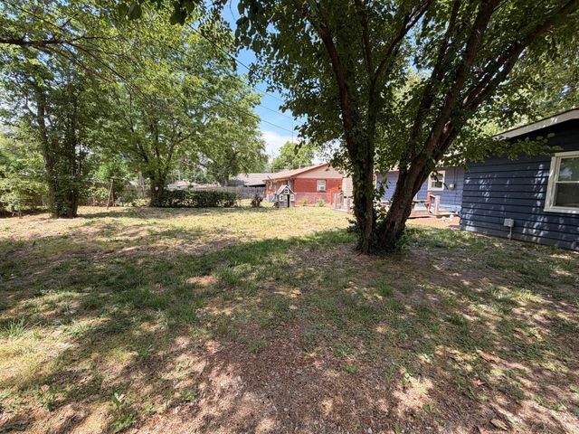 1439 N Community Dr., Derby, KS 67037