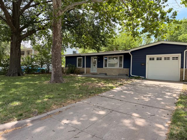 1439 N Community Dr., Derby, KS 67037