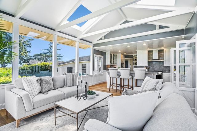 31 S Circle Dr, Santa Cruz, CA 95060