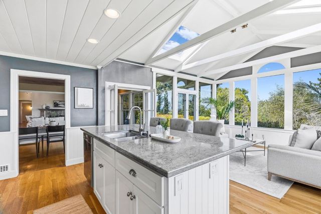 31 S Circle Dr, Santa Cruz, CA 95060
