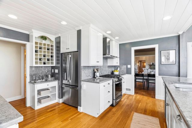 31 S Circle Dr, Santa Cruz, CA 95060