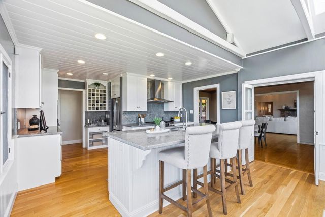 31 S Circle Dr, Santa Cruz, CA 95060