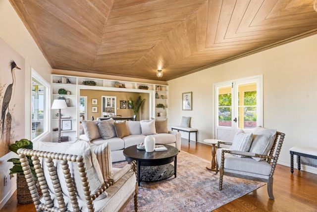 31 S Circle Dr, Santa Cruz, CA 95060