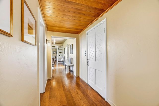 31 S Circle Dr, Santa Cruz, CA 95060