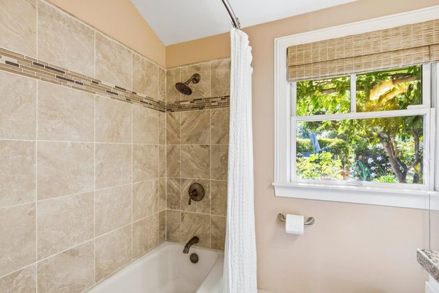31 S Circle Dr, Santa Cruz, CA 95060
