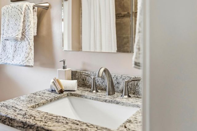 31 S Circle Dr, Santa Cruz, CA 95060