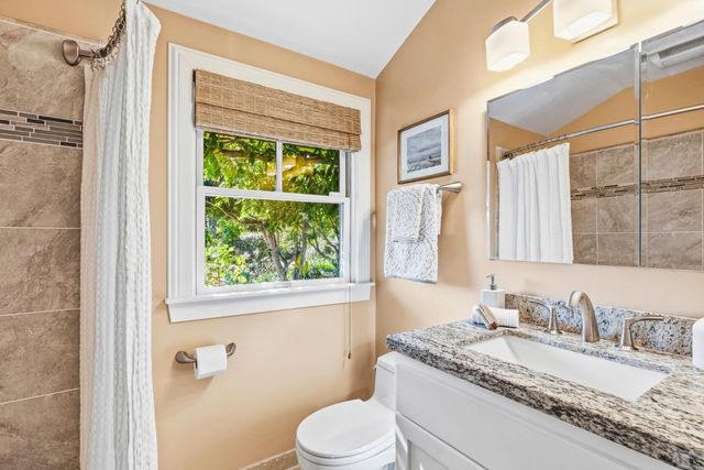 31 S Circle Dr, Santa Cruz, CA 95060